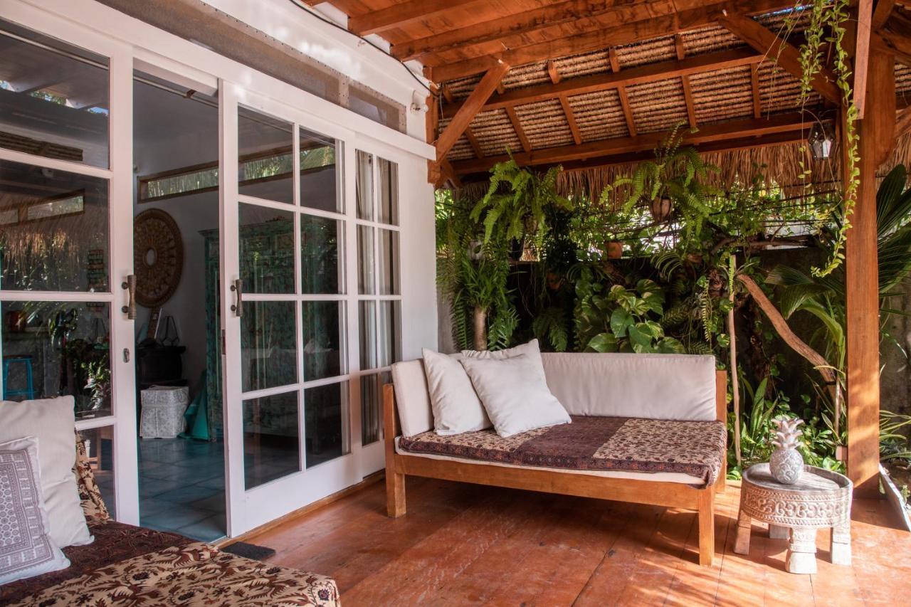 Serenity Luxurious Beachfront Villa & Spa With Private Infinity Pool, 8 Guests กิลิไอร์ ภายนอก รูปภาพ